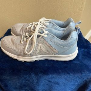Reebok size 6.5 sneakers. Like new